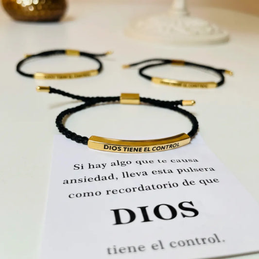 Pulsera Dorada “Dios Tiene el Control” Con Envío gratis